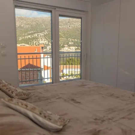 Apartment Casa Lidia - Modern & Spacious & Few Steps To & Breathtaking View *
