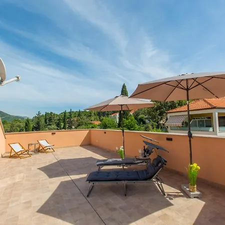 Apartment Casa Lidia - Modern & Spacious & Few Steps To & Breathtaking View *